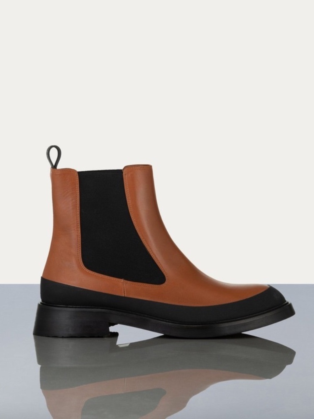 FRAME Le Holland Chelsea Boots Tobacco Brown Leather Black Rubber EU 35.5 or 5.5